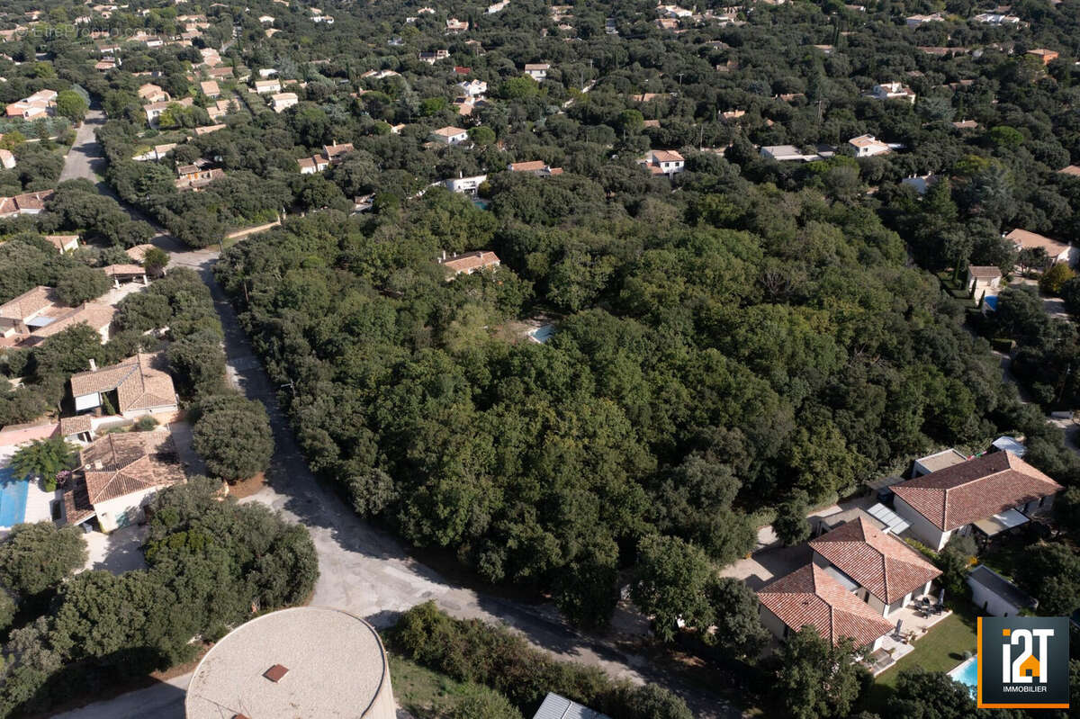 Terrain à SAINT-SIFFRET