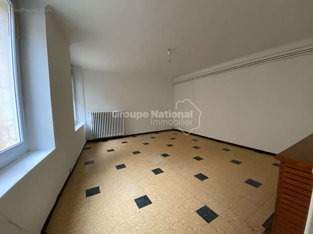 Maison de ville avec fort potentiel - photo 14