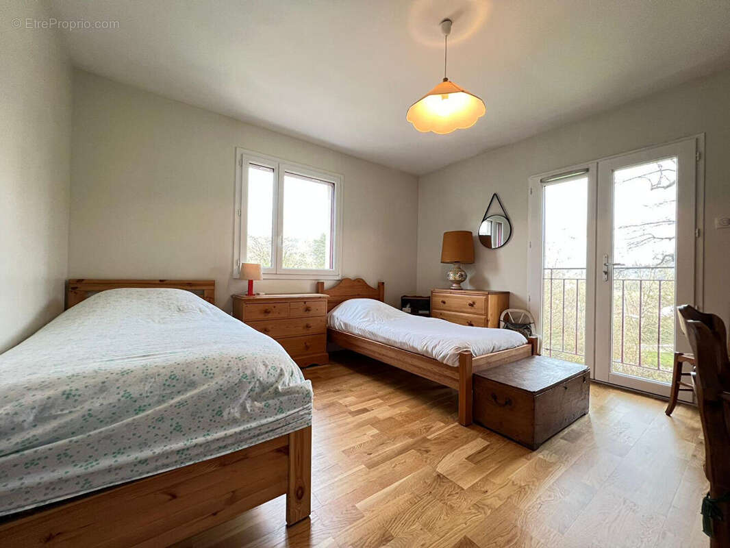 Maison à CHAVANNES-SUR-SURAN