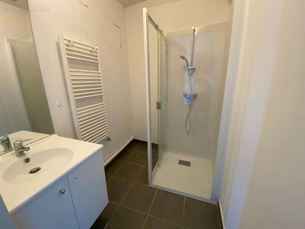 T1 _ Quartier Bottière   Studio contemporain dans un immeuble récent - photo 6