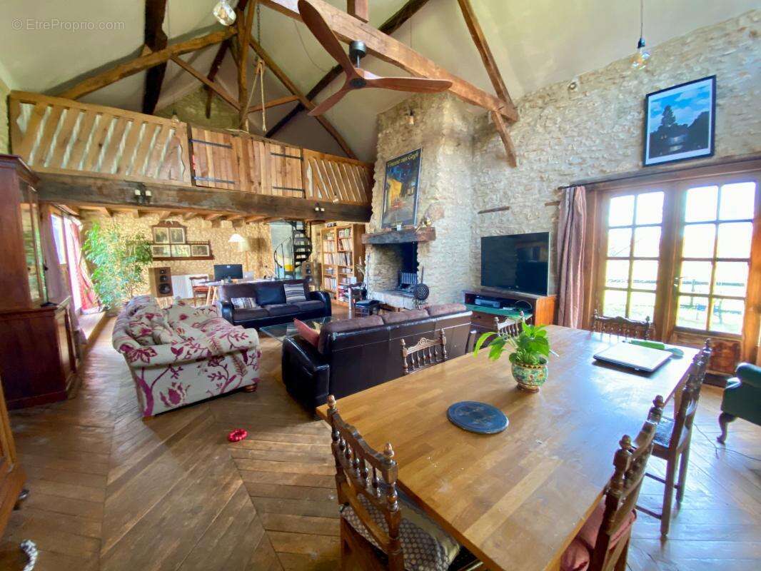 Maison à SAINTE-ALVERE