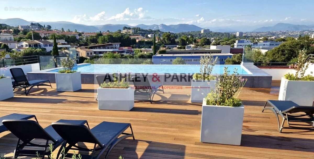 Appartement à VILLENEUVE-LOUBET