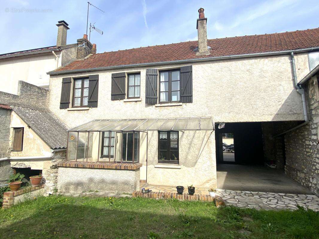 Maison à FRENEUSE