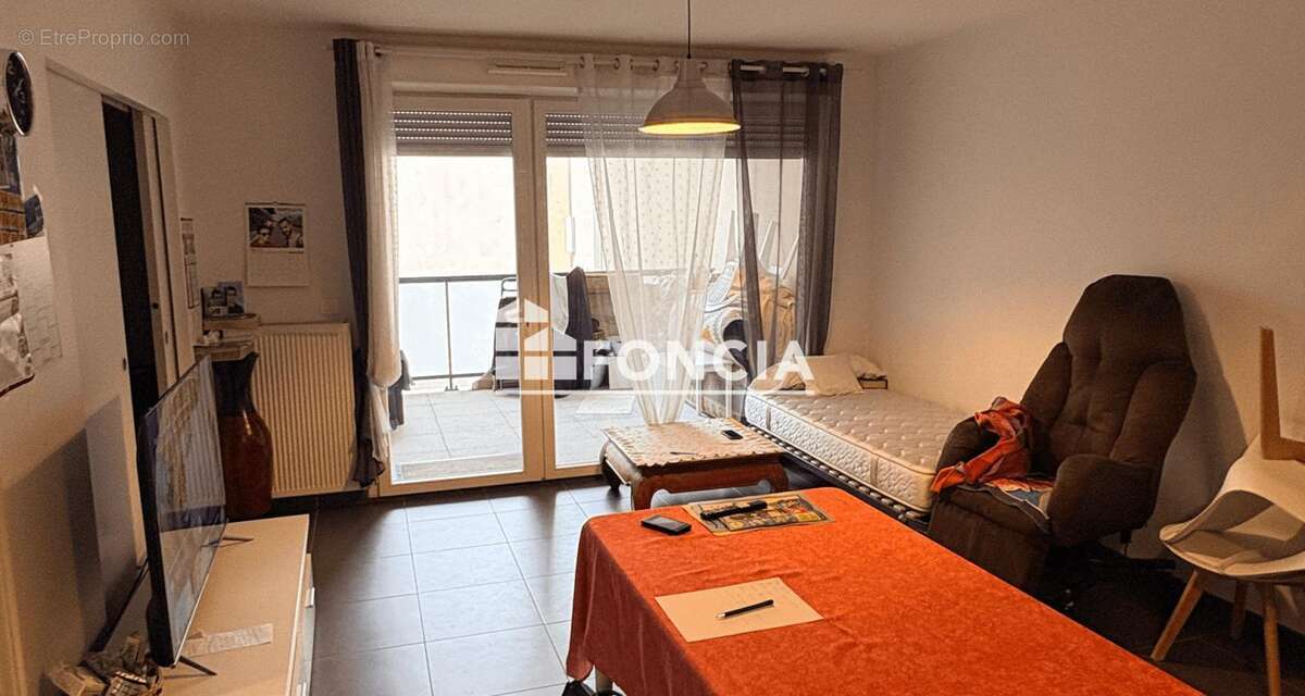 Appartement à MARSEILLE-5E