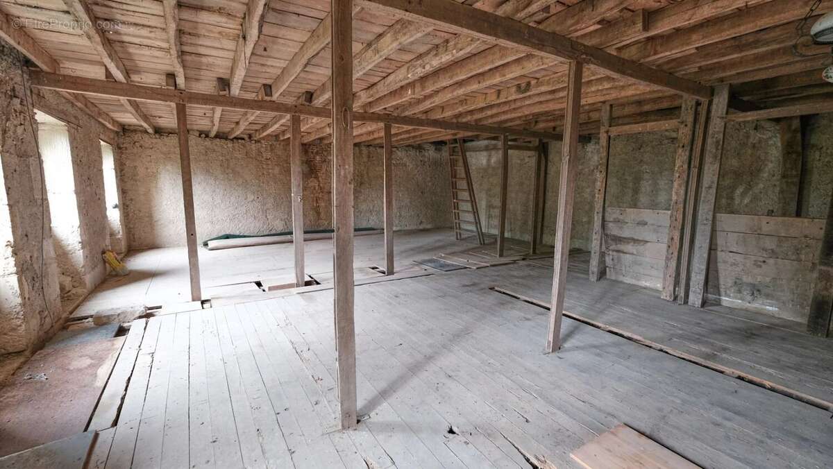 Maison à SAINT-FRANCHY