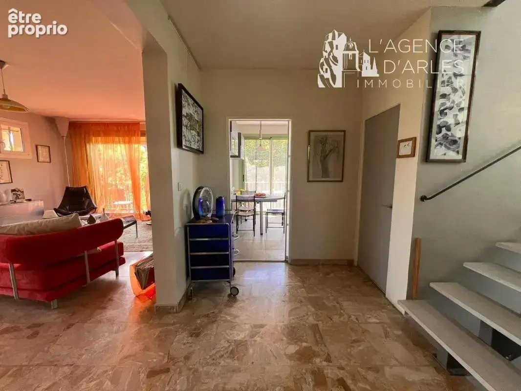 Arles Monplaisir – Élégante maison -  220m² de volumes et un jardin préservé au calme - photo 16