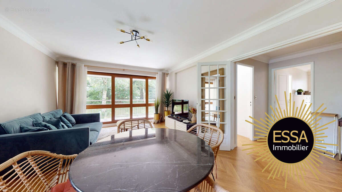 Appartement à VELIZY-VILLACOUBLAY