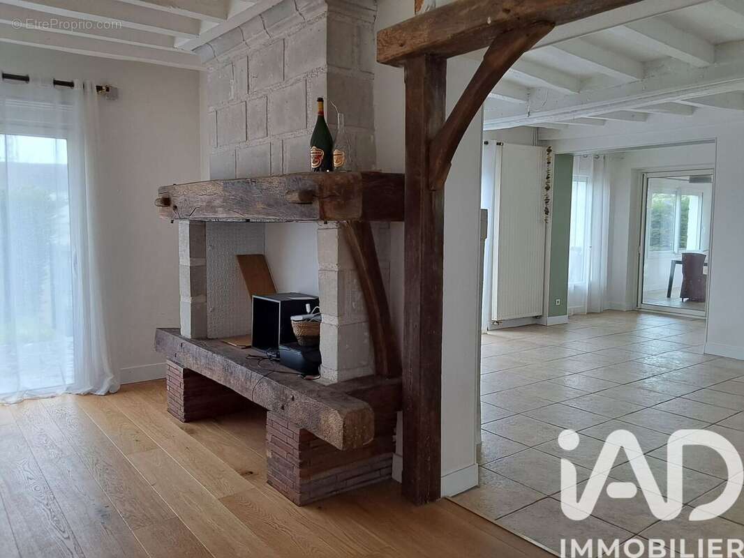 Photo 8 - Maison à PELLOUAILLES-LES-VIGNES