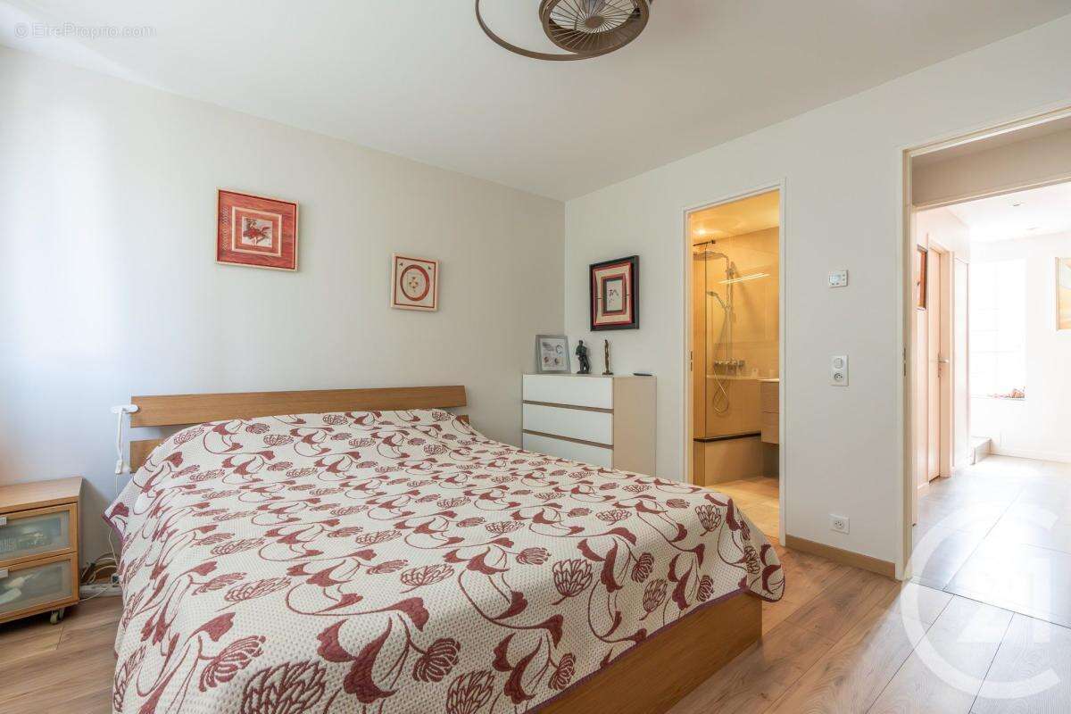 Appartement à FONTENAY-SOUS-BOIS