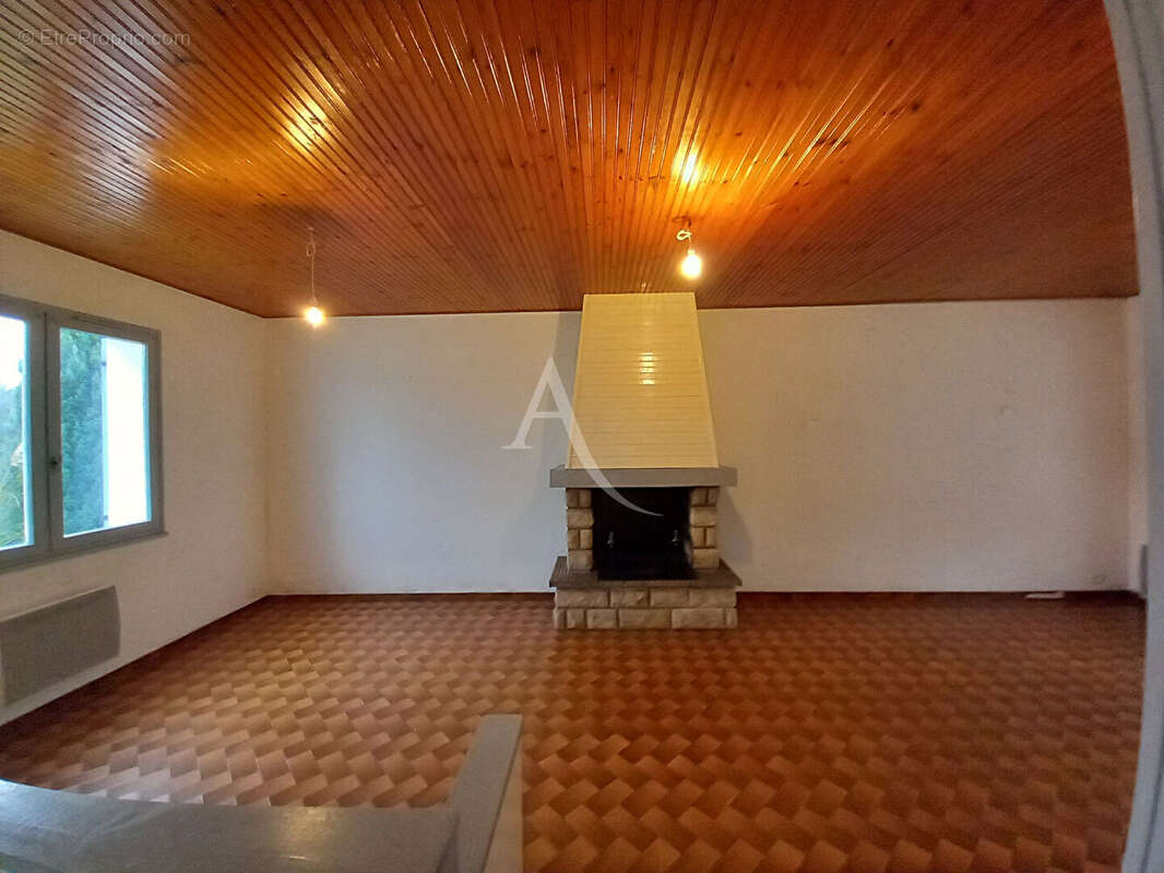 Maison à LA CHAIZE-GIRAUD