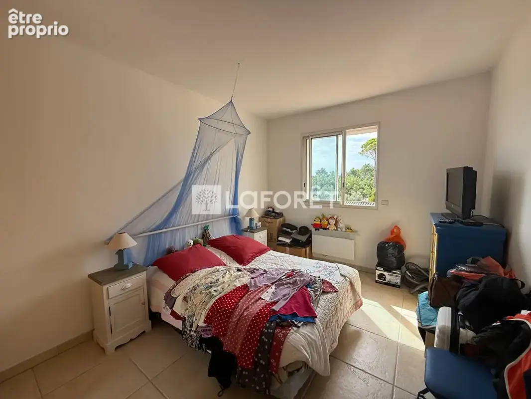 Propriété provençale vue panoramique Piscine balnéo et Helisurface - photo 12