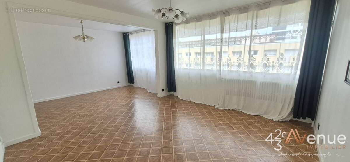 Appartement 83 m² à Saint-Etienne  - photo 2