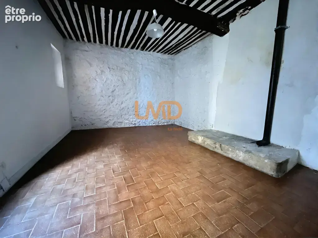 Châteaudouble – Maison de village en pierre 63 m², remise et cav - photo 4
