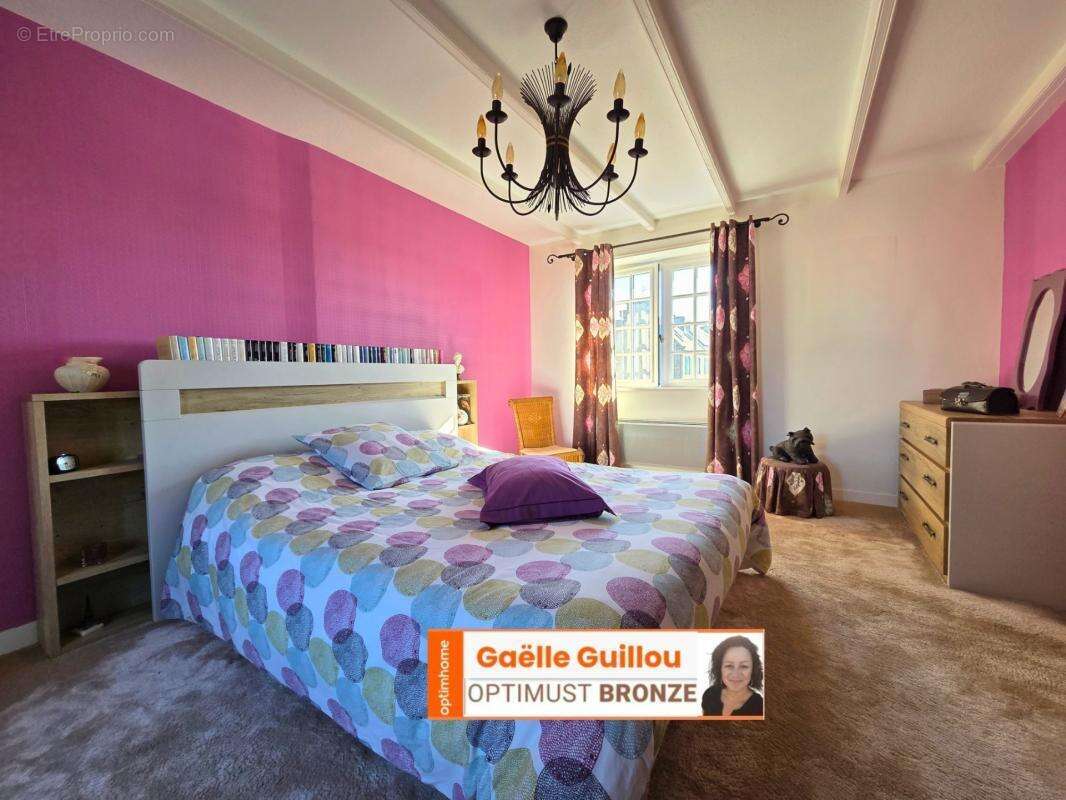 Maison en pierre de 118m² - 6 pièces  ILE DE BATZ - photo 4