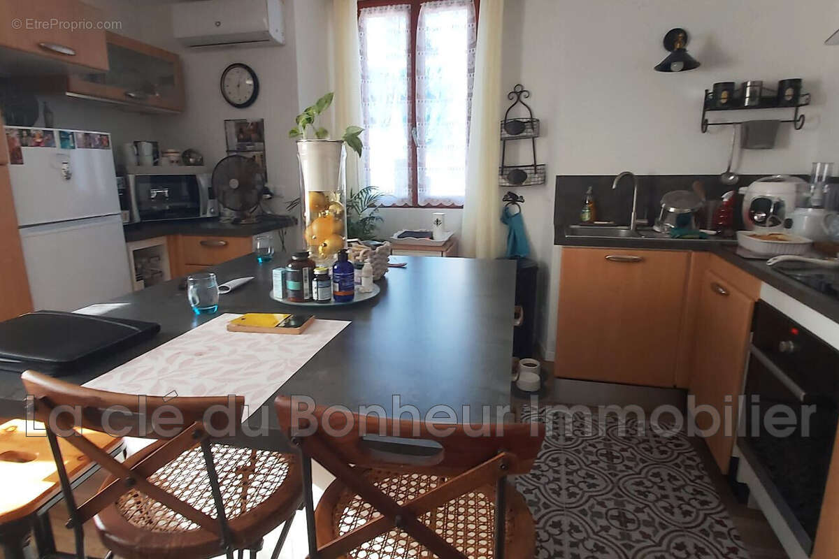 Maison 91 m² à Riez  - photo 8