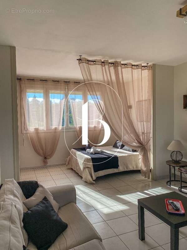 Appartement à VALLON-PONT-D'ARC