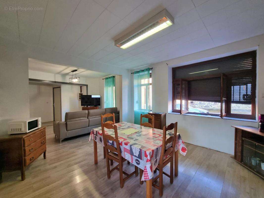 Maison à SAINT-MICHEL