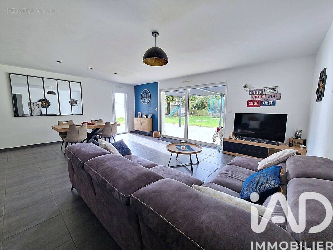 Photo 1 - Maison à LIGNE