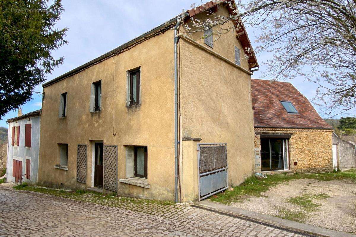 Maison à SAINTE-ALVERE