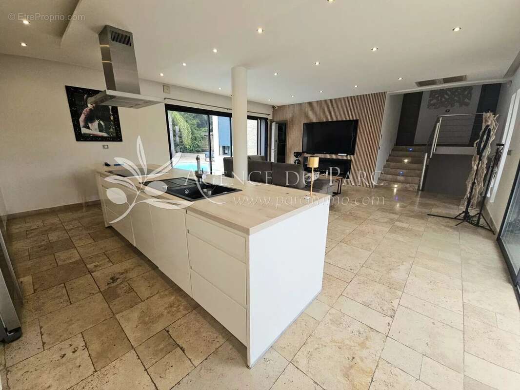 Maison à MOUGINS