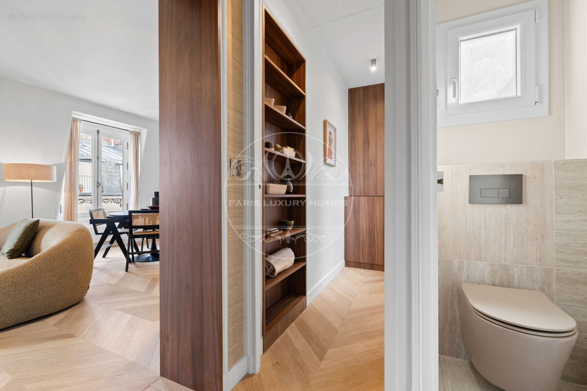 Appartement à PARIS-7E