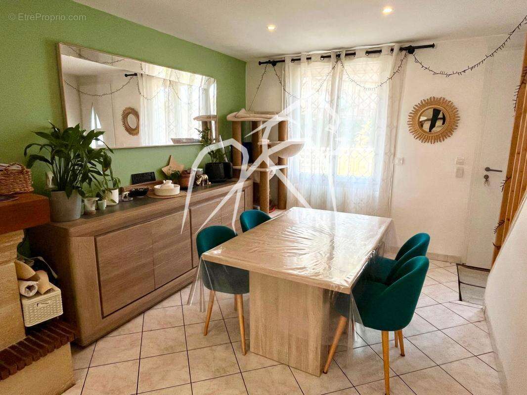Maison mitoyenne 3 pièces  62 m²  Avec grand atelier, cave, jardin et garage   Secteur stade sottevillais  SOTTEVILLE-LES-ROUEN - photo 5