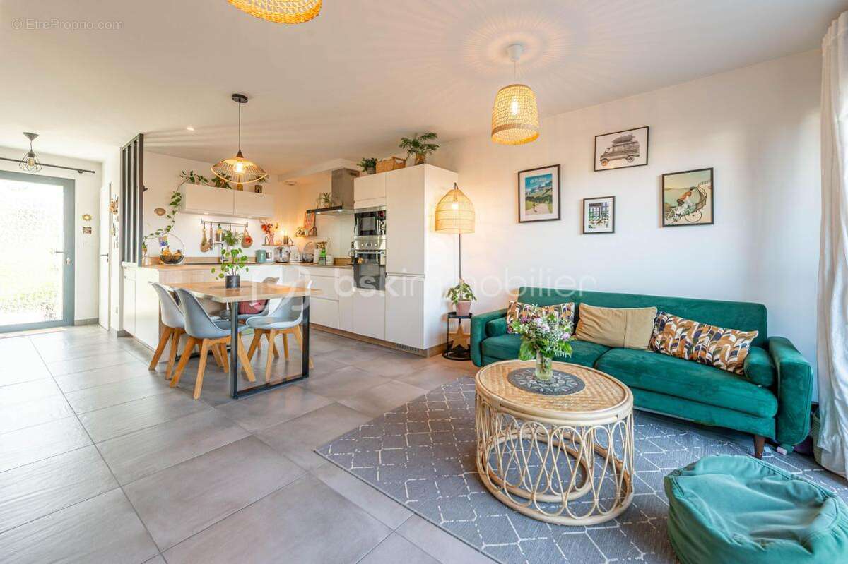 Appartement à CHAPEIRY