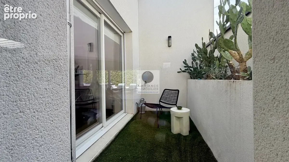 Architecture contemporaine et esprit patio à Châteauvert - photo 29