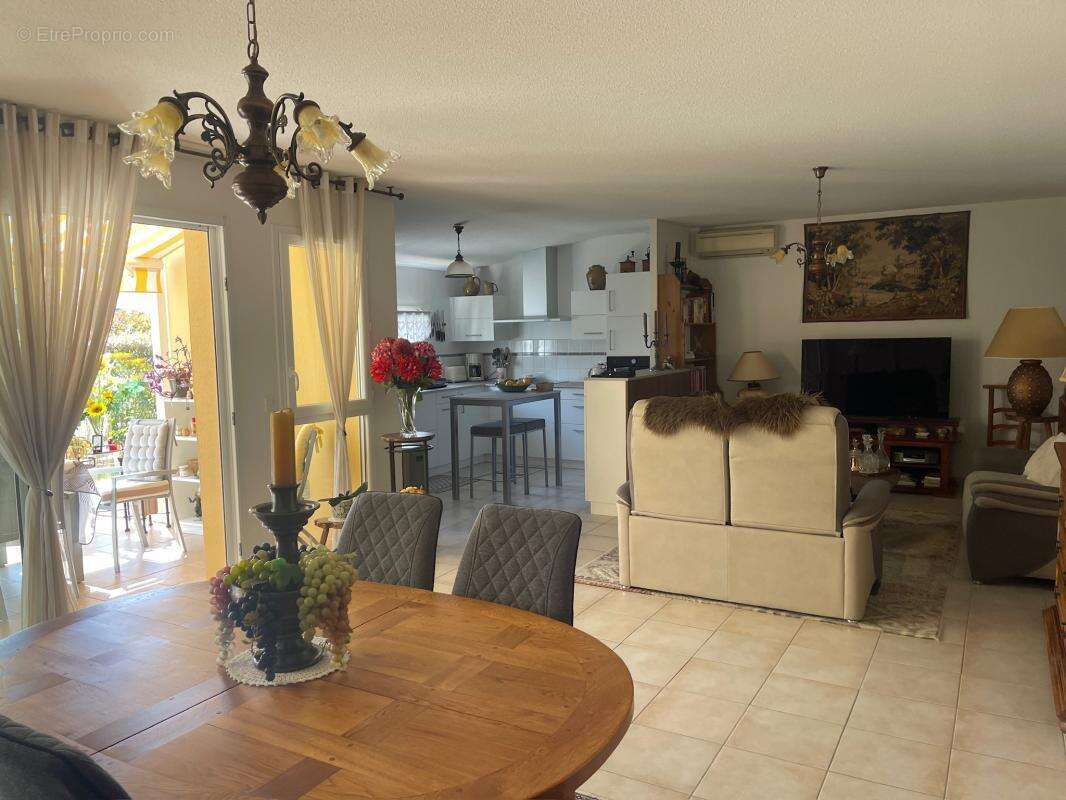 Maison à SAINT-JULIEN-DES-LANDES