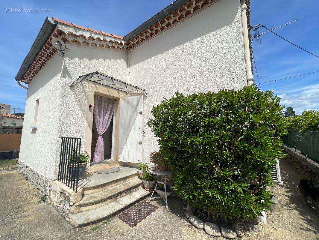 Maison à RUOMS