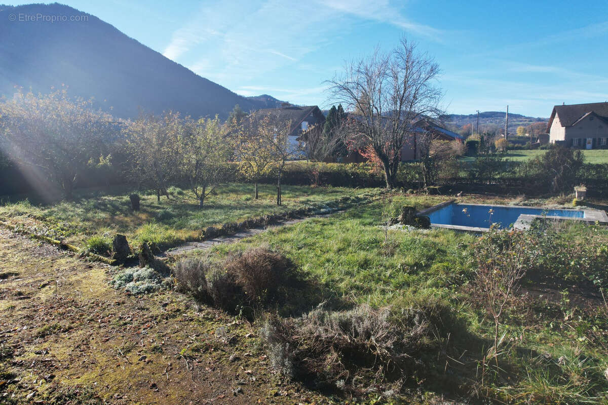 Terrain à VILLE-EN-SALLAZ