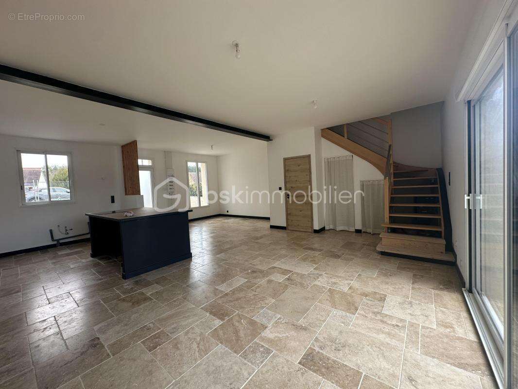 Maison à MORET-SUR-LOING