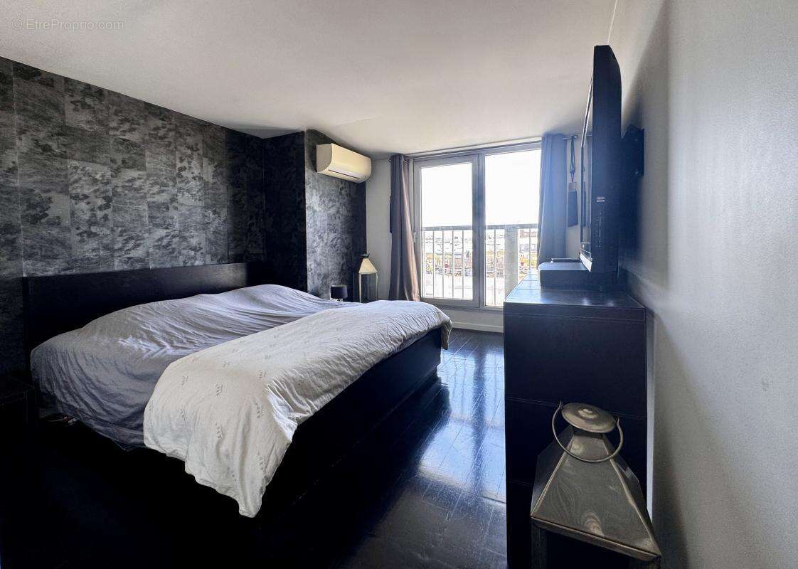 Appartement à LEVALLOIS-PERRET