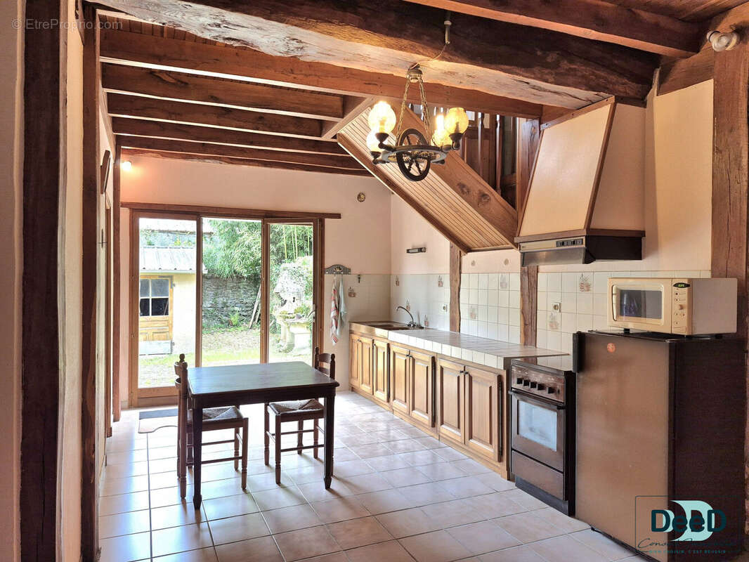 Maison à SAINT-ARROMAN