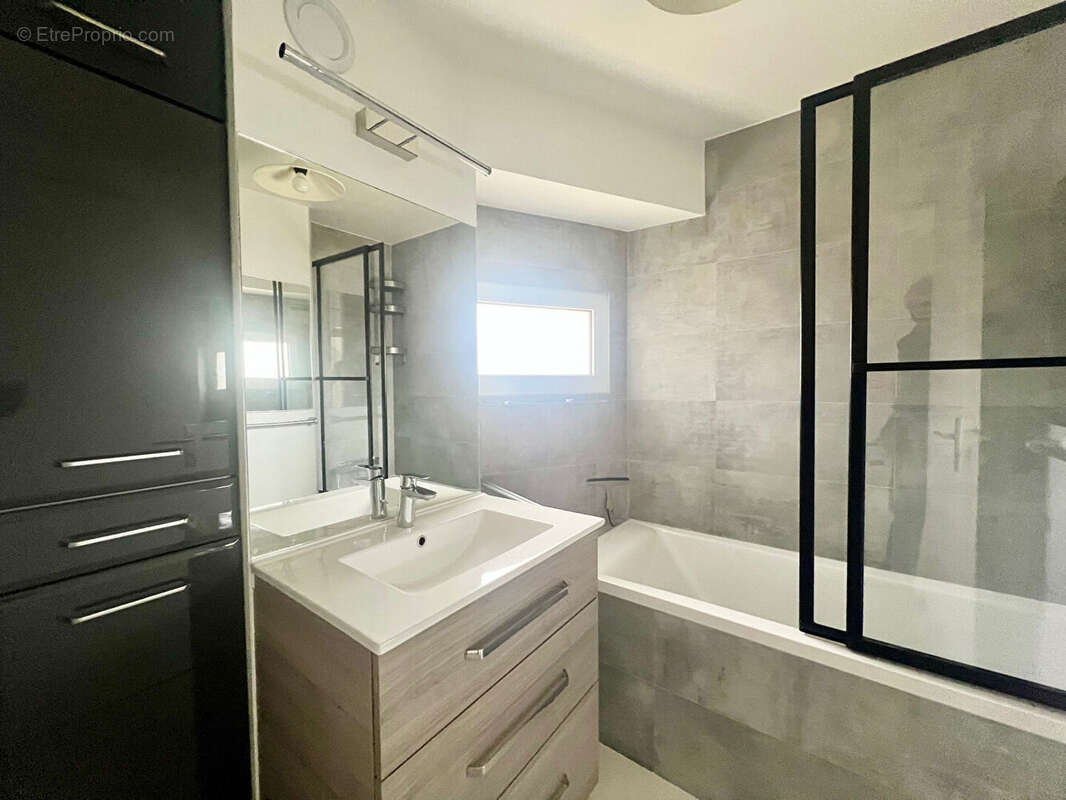 Appartement à BRIE-COMTE-ROBERT