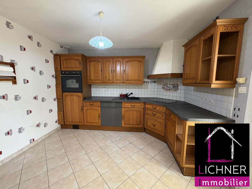 Maison 91 m² à Valmont  - photo 4