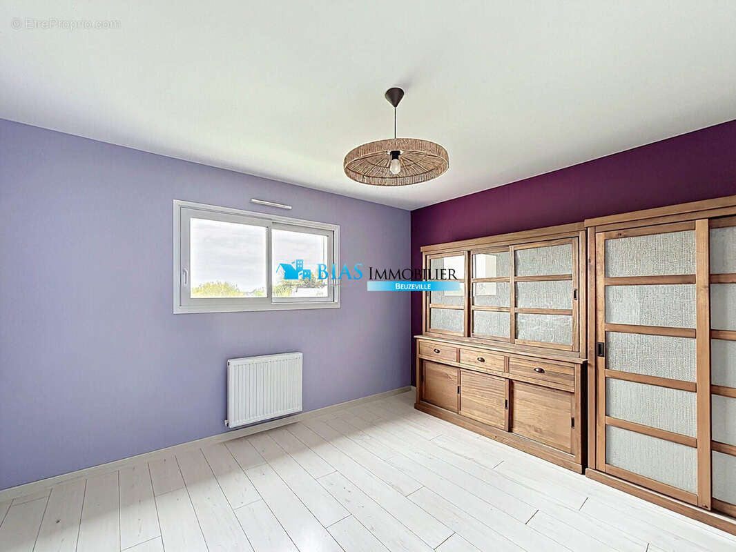 bureau ou chambre 5 étage - Maison à HONFLEUR