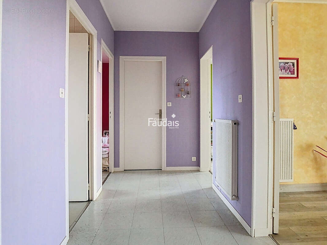 Appartement 87 m² à Saint-Lo  - photo 7