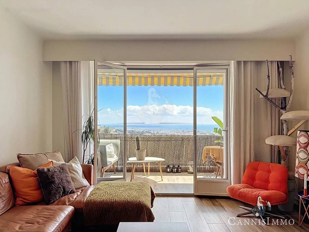 Appartement à LE CANNET