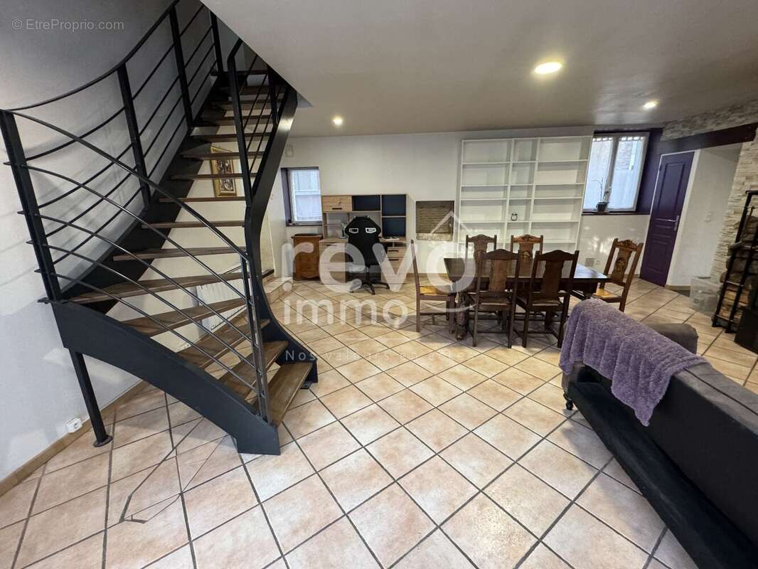 Maison à BAZOUGES-SUR-LE-LOIR