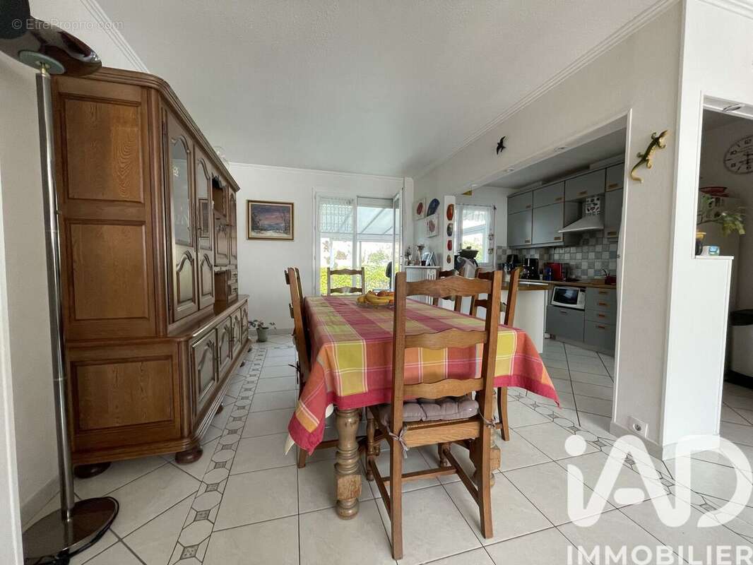 Photo 3 - Maison à PETIT-COURONNE