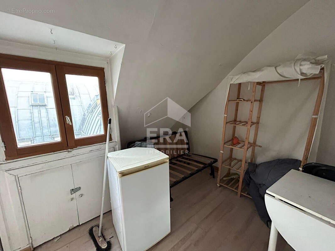 Appartement à PARIS-1E