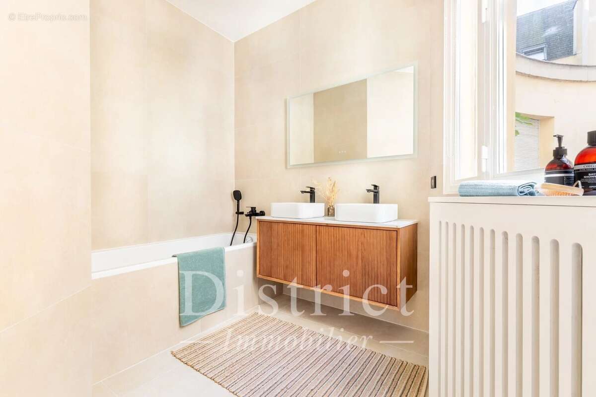 Appartement à PARIS-4E