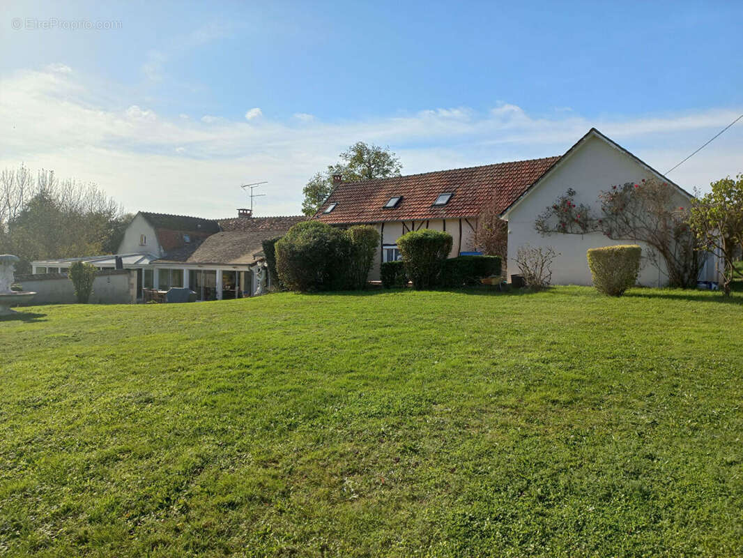 Maison à COULANGES-LES-NEVERS
