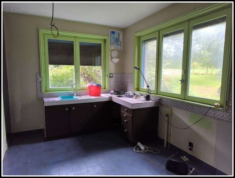 Maison à SAINT-JEAN-BONNEFONDS