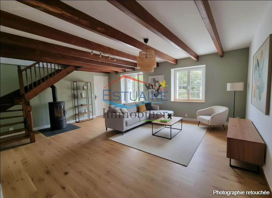 Maison à SAINT-ETIENNE-DE-MONTLUC