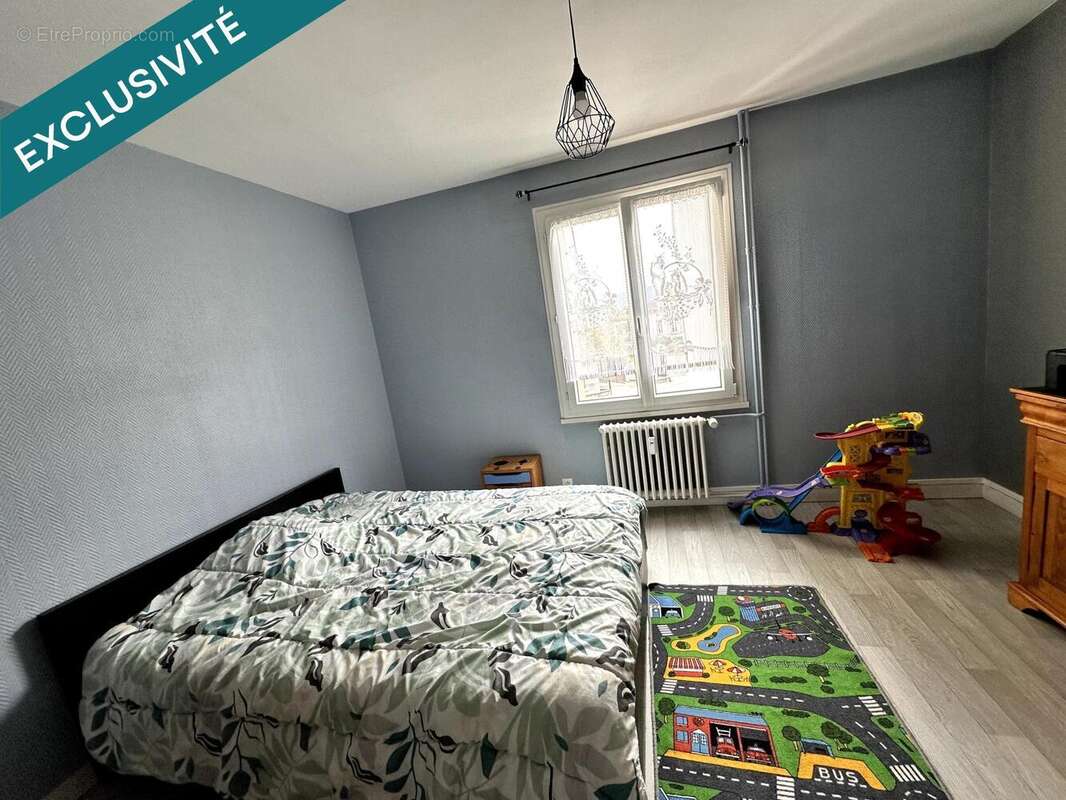 Appartement 92 m² à Remiremont  - photo 4