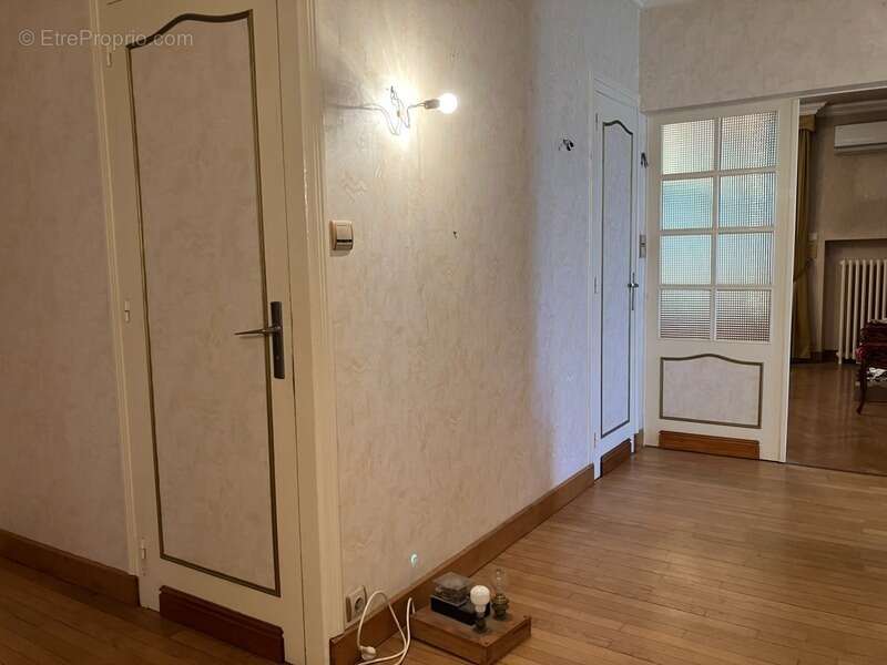 Maison à NOTRE-DAME-DE-SANILHAC