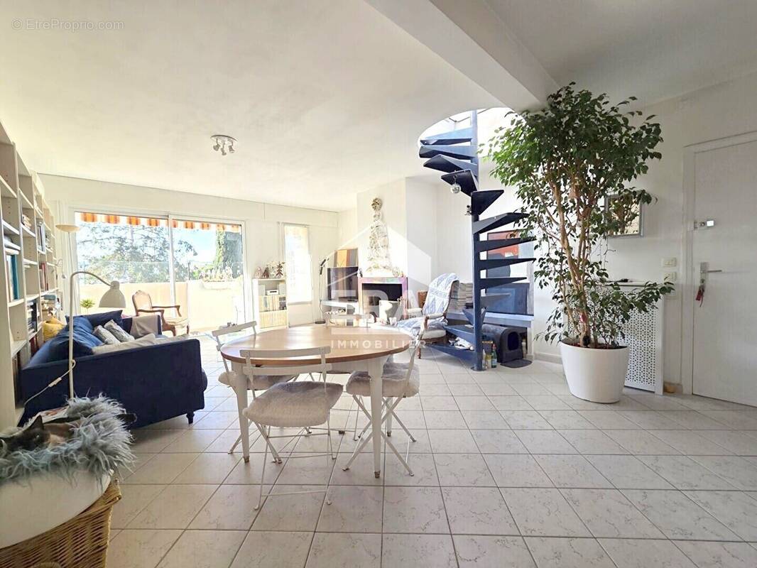 Appartement à CAGNES-SUR-MER