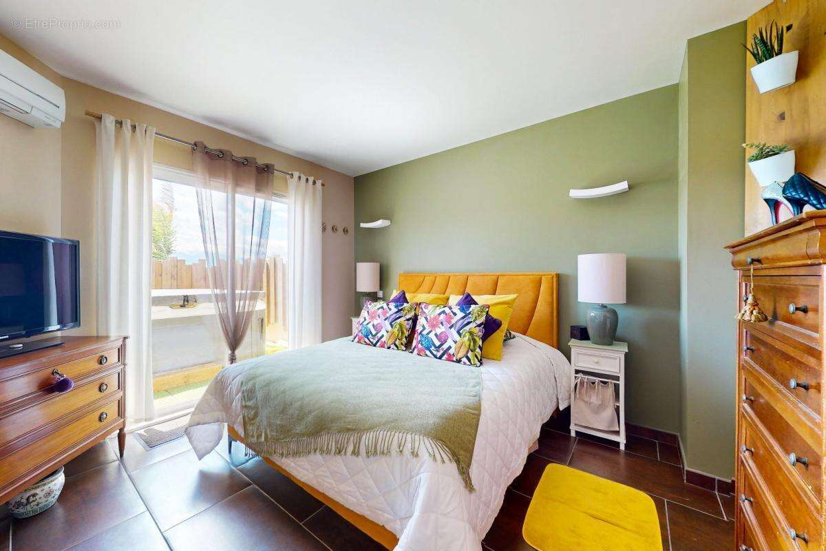 Maison à SAINT-JEAN-LASSEILLE